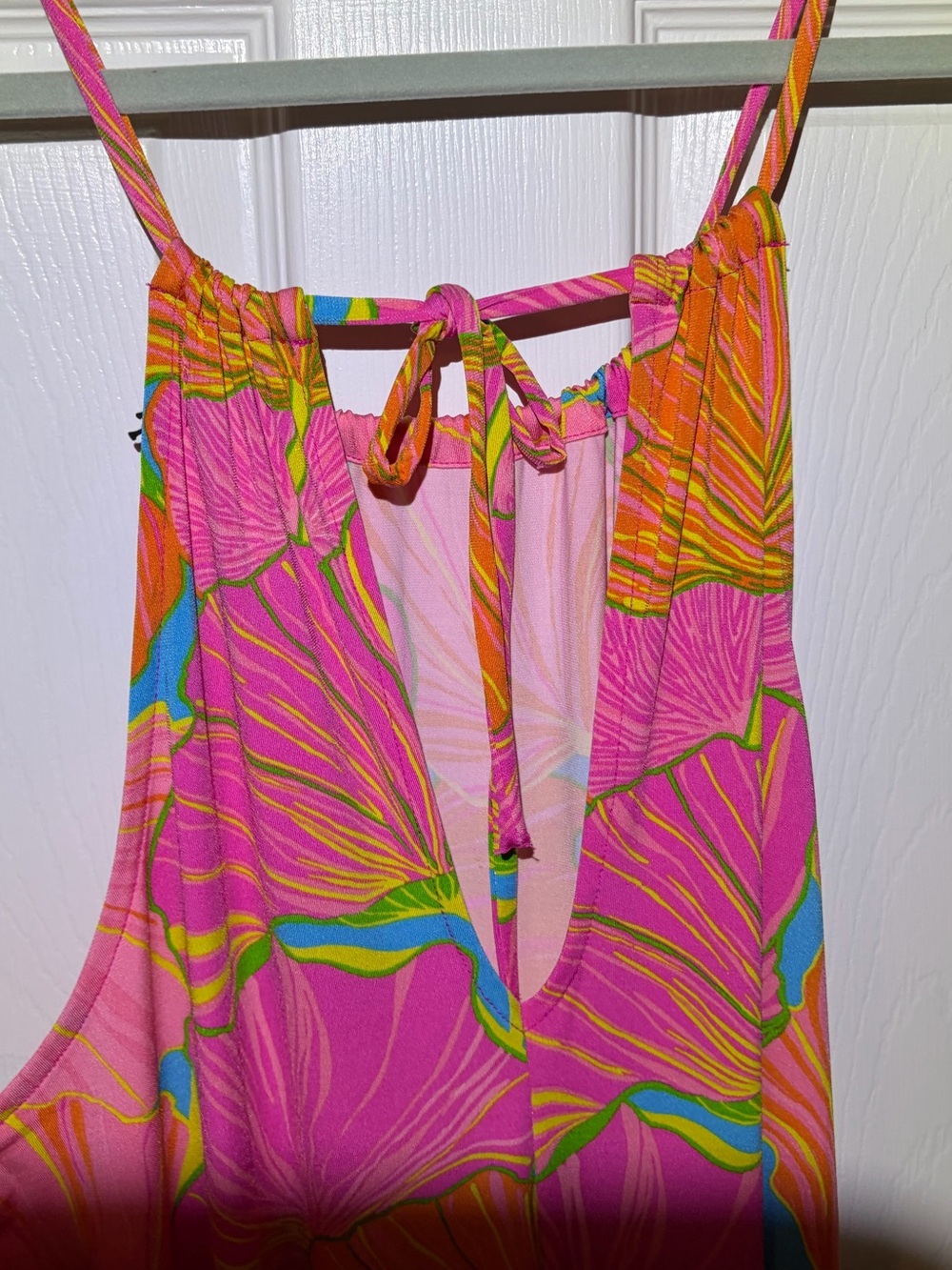 NWT Trina Turk Pink & Orange Floral Maxi Dress with Peephole Back. Size Medium - Picture 6 of 10